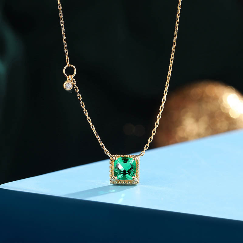 18K Gold Princess Cut Emerald Pendant with Necklace