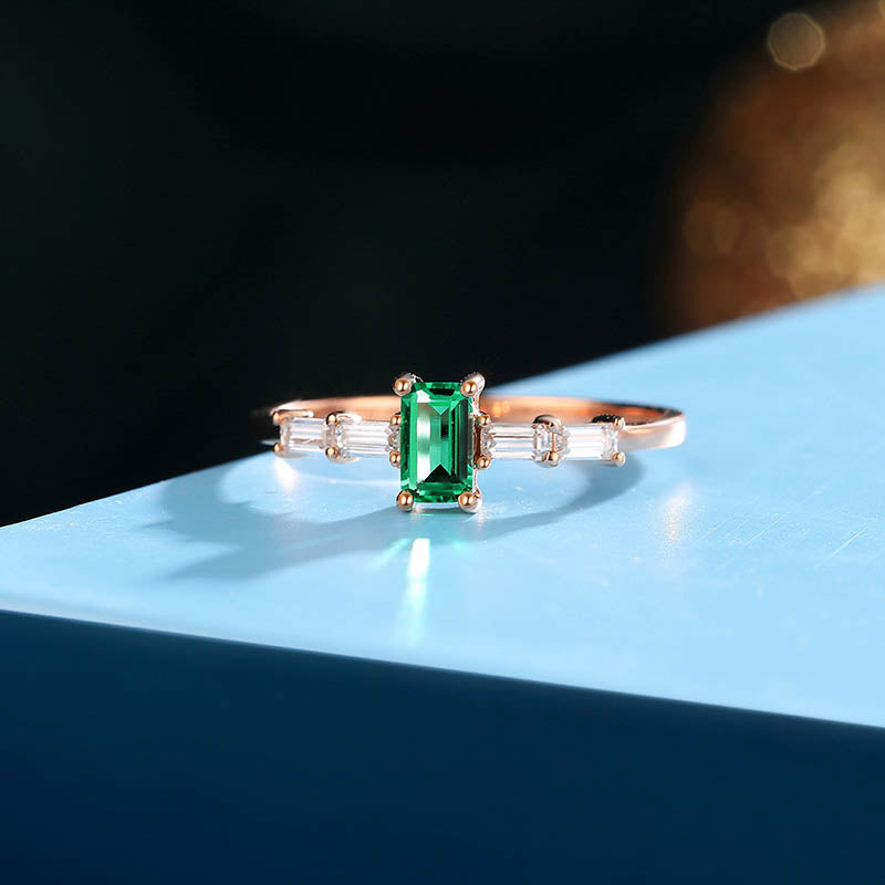 18k Rose Gold 0.24Ct Emerald Engagement Ring