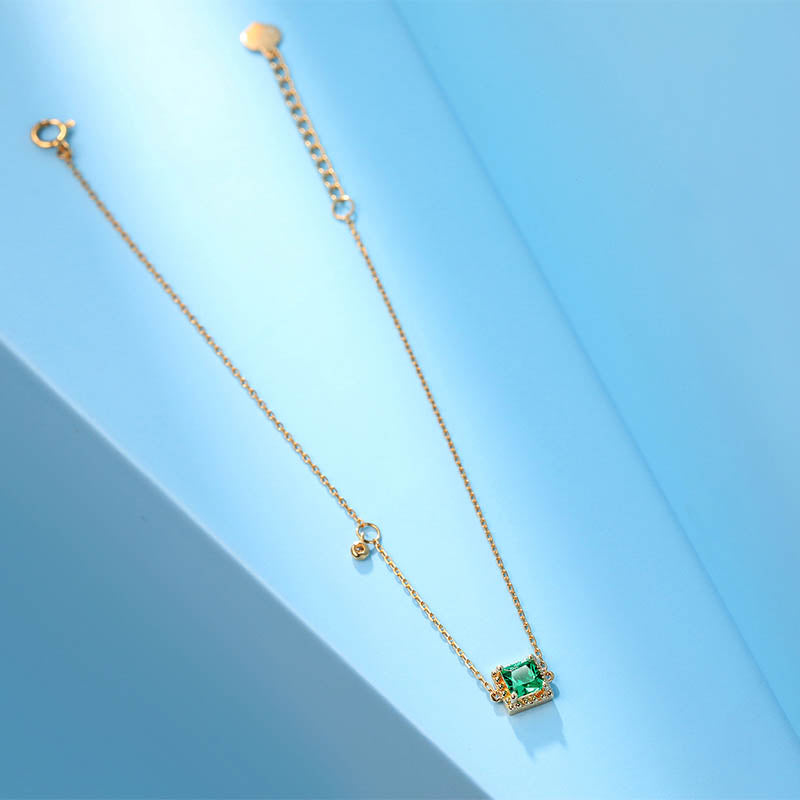 18K Yellow Gold Emerald Bracelet for Women