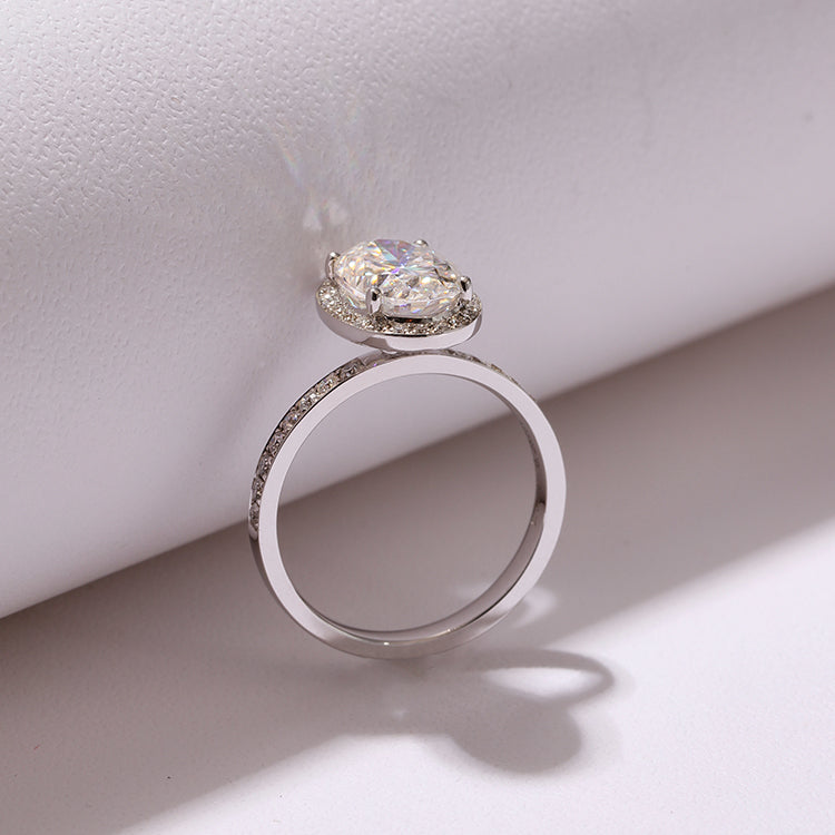 18K 2.3Ct D Color VVS Moissanite Engagement Ring for Women